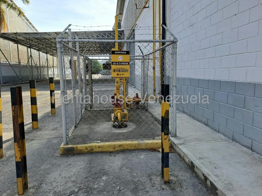 Comercial (Galpon - Deposito) en Venta en Zona Industrial Las Vegas, Aragua - 115
