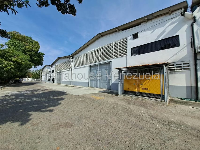 Comercial (Galpon - Deposito) en Venta en Zona Industrial Las Vegas, Aragua - 123