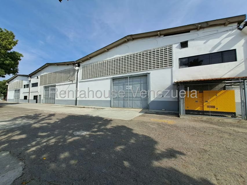 Comercial (Galpon - Deposito) en Venta en Zona Industrial Las Vegas, Aragua - 124