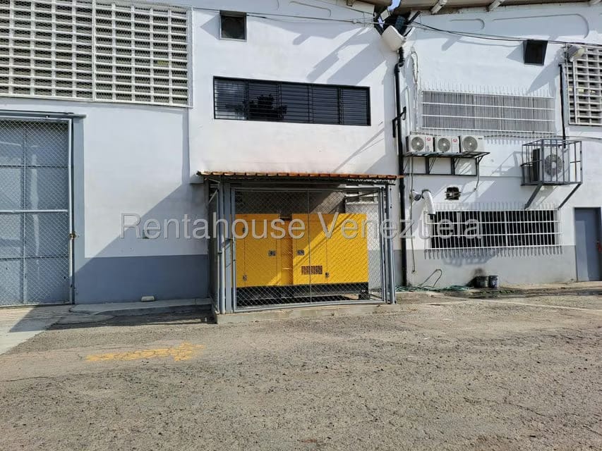 Comercial (Galpon - Deposito) en Venta en Zona Industrial Las Vegas, Aragua - 125