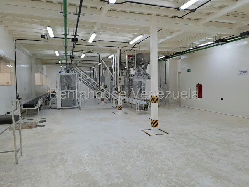 Comercial (Galpon - Deposito) en Venta en Zona Industrial Las Vegas, Aragua - 69