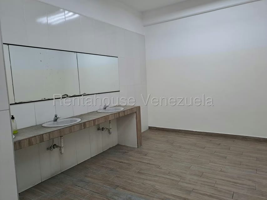 Comercial (Galpon - Deposito) en Venta en Zona Industrial Las Vegas, Aragua - 81