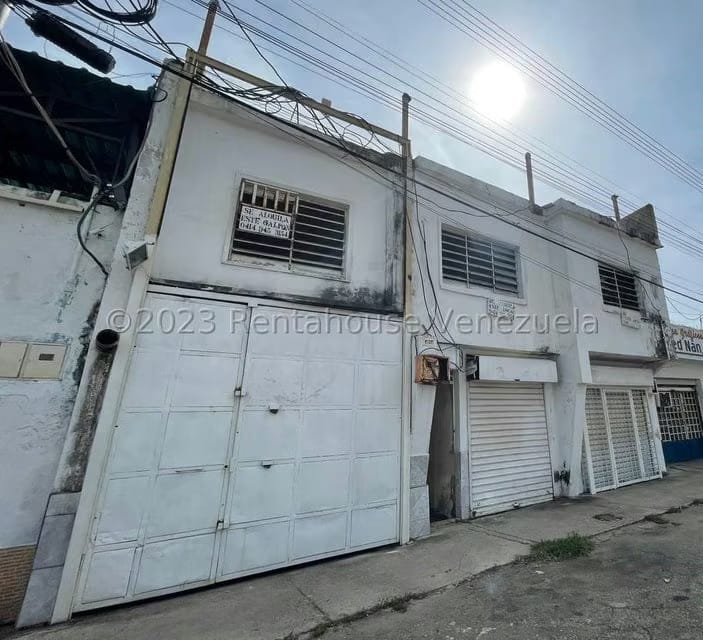 Comercial (Galpon - Deposito) en Venta en 23 de Enero, Aragua