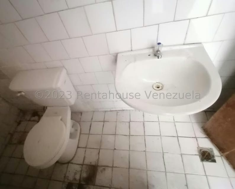 Comercial (Galpon - Deposito) en Venta en 23 de Enero, Aragua - 12
