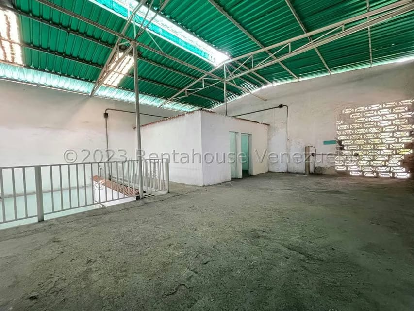 Comercial (Galpon - Deposito) en Venta en 23 de Enero, Aragua - 20