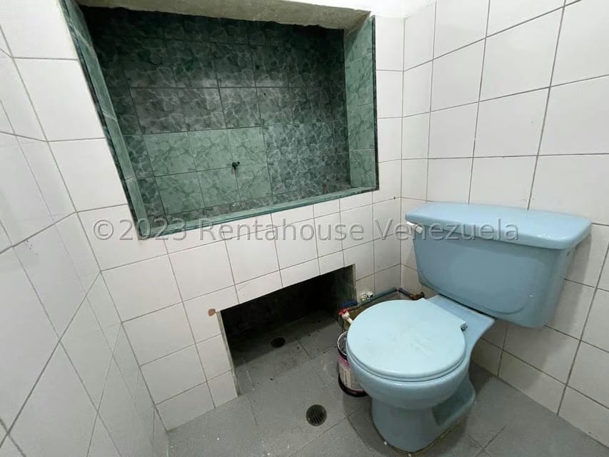 Comercial (Galpon - Deposito) en Venta en 23 de Enero, Aragua - 8