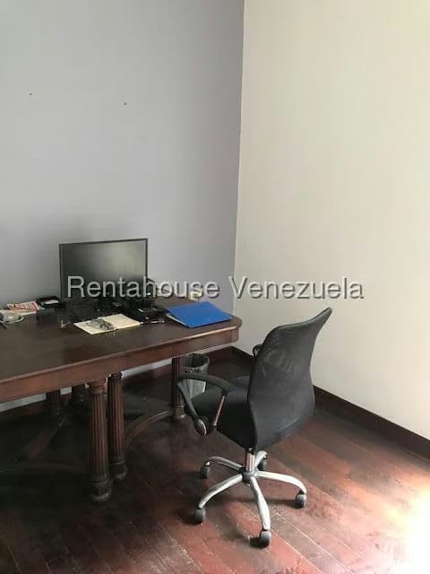 Casa (Colonial) en Venta en Los Chorros, Distrito Metropolitano - 23