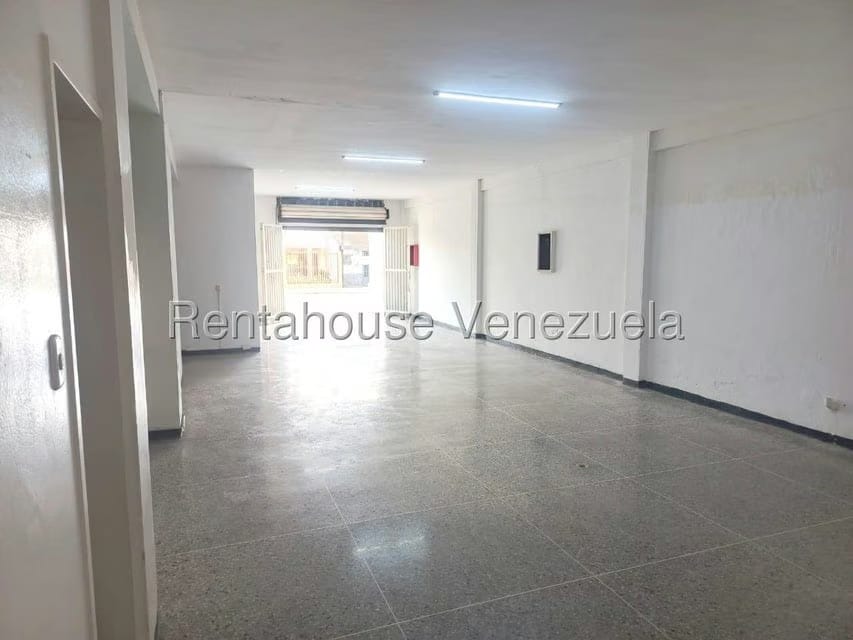 Comercial (Local Comercial) en Alquiler en Zona Oeste, Lara - 9