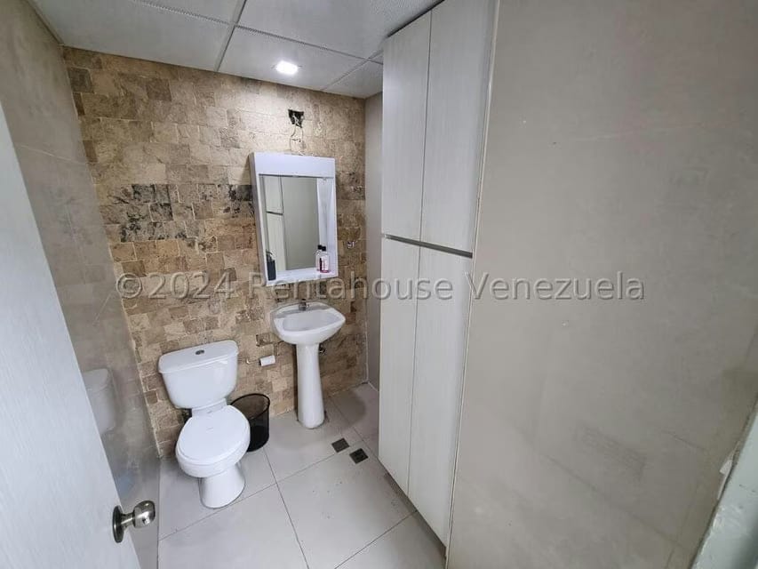 Comercial (Oficina) en Venta en Maiquetia, Vargas - 6