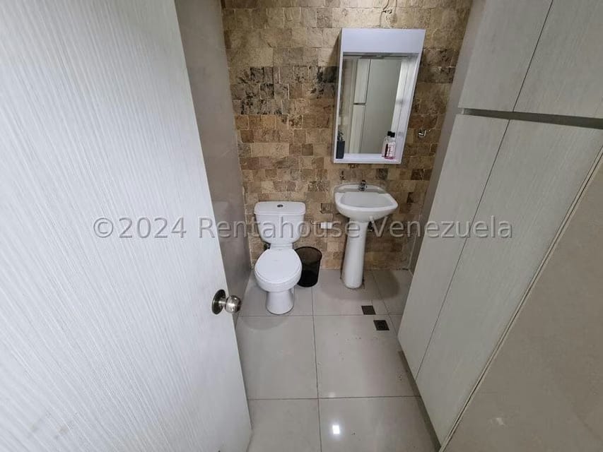 Comercial (Oficina) en Venta en Maiquetia, Vargas - 7