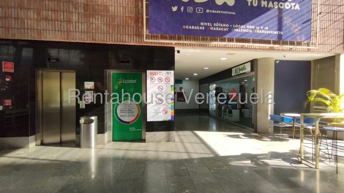 Comercial (Local Comercial) en Alquiler en Colinas de Valle Arriba, Distrito Metropolitano - 11