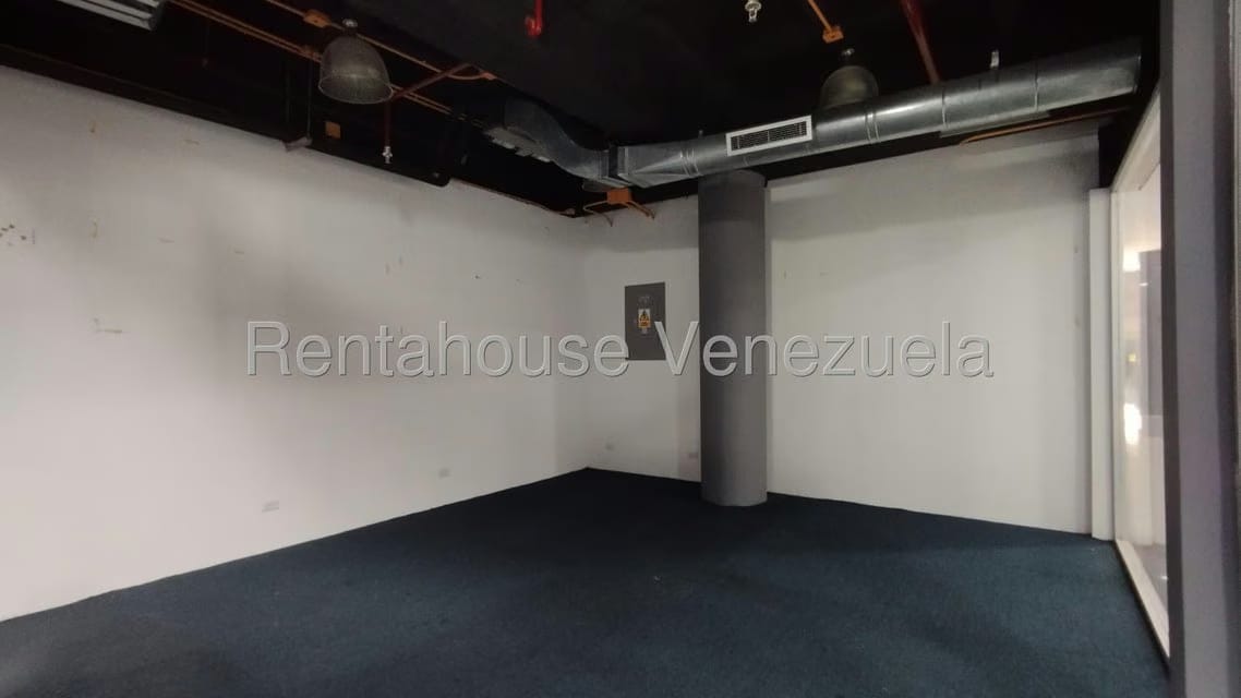 Comercial (Local Comercial) en Alquiler en Colinas de Valle Arriba, Distrito Metropolitano - 3
