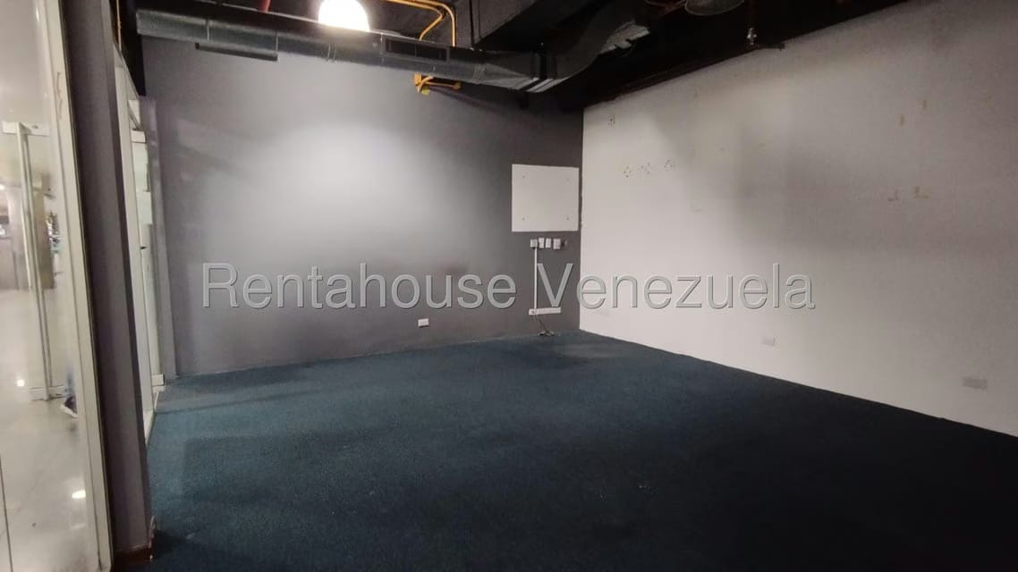 Comercial (Local Comercial) en Alquiler en Colinas de Valle Arriba, Distrito Metropolitano - 6