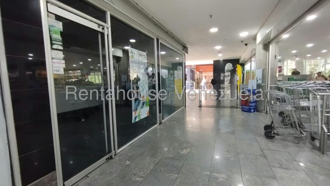 Comercial (Local Comercial) en Alquiler en Colinas de Valle Arriba, Distrito Metropolitano - 9