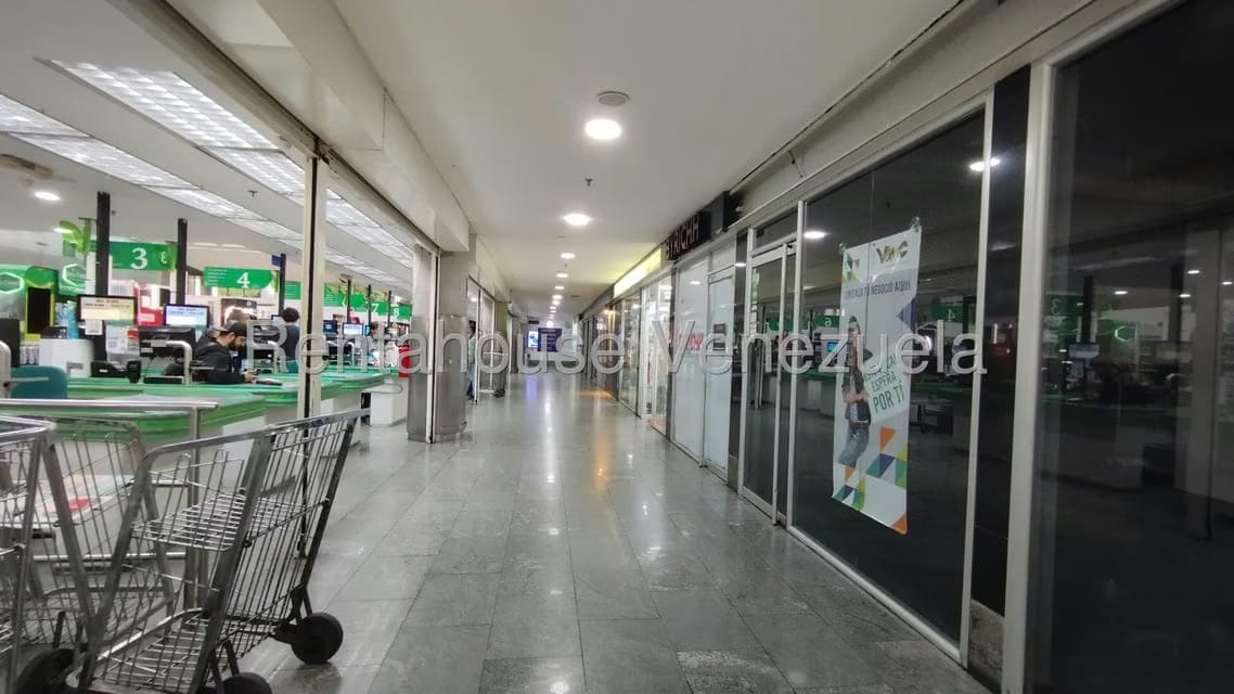 Comercial (Local Comercial) en Alquiler en Colinas de Valle Arriba, Distrito Metropolitano - 10