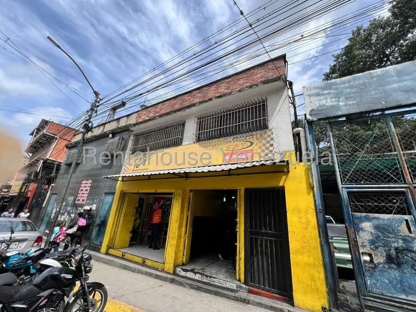 Comercial (Local Comercial) en Venta en Petare, Distrito Metropolitano - 2