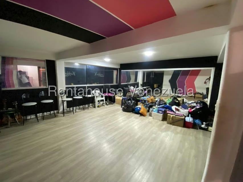 Comercial (Local Comercial) en Venta en Petare, Distrito Metropolitano - 11