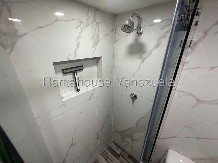 Apartamento (1 Nivel) en Alquiler en Tanaguarenas, Vargas - 13