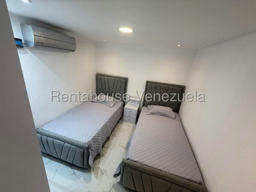 Apartamento (1 Nivel) en Alquiler en Tanaguarenas, Vargas - 14