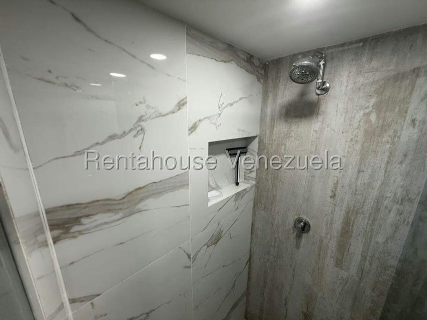 Apartamento (1 Nivel) en Alquiler en Tanaguarenas, Vargas - 17
