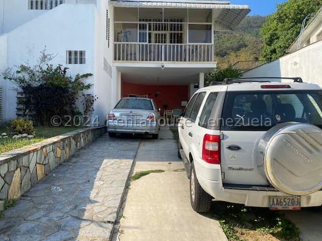 Casa (Duplex) en Venta en Las Palmas, Distrito Metropolitano - 2