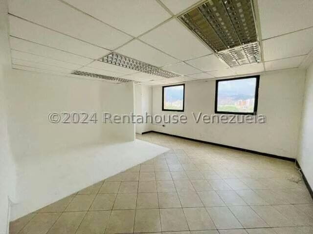 Comercial (Local Comercial) en Alquiler en Avenida Bolivar, Aragua - 2