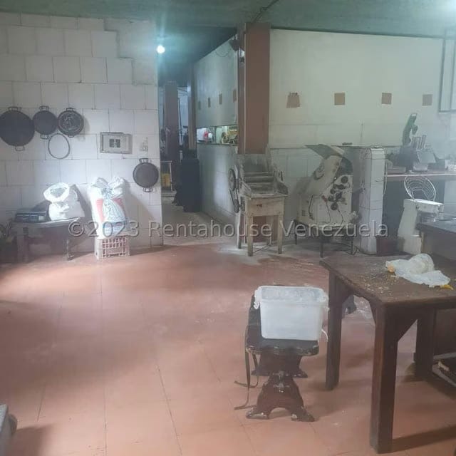 Comercial (Local Comercial) en Venta en Guatire, Miranda - 27