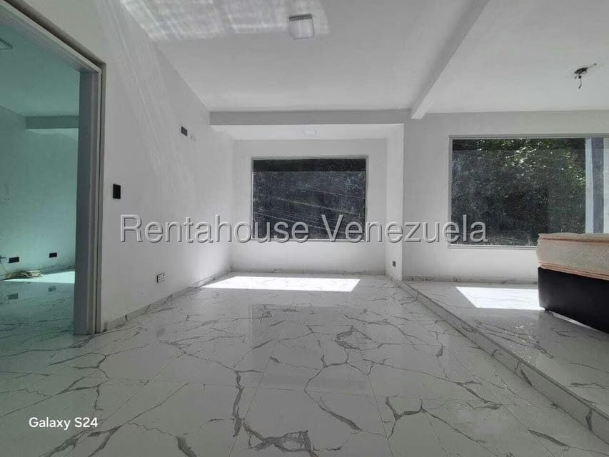 Casa (Multipes Niveles) en Venta en Los Guayabitos, Distrito Metropolitano - 24