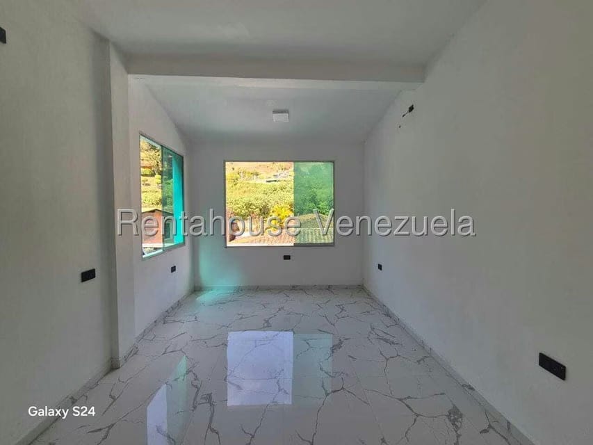 Casa (Multipes Niveles) en Venta en Los Guayabitos, Distrito Metropolitano - 25