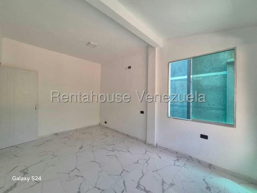 Casa (Multipes Niveles) en Venta en Los Guayabitos, Distrito Metropolitano - 26