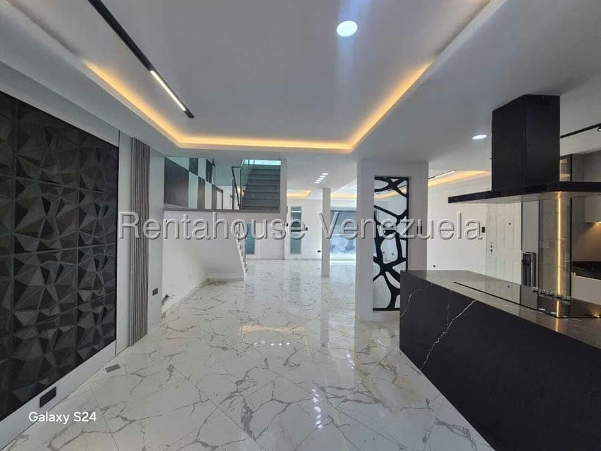 Casa (Multipes Niveles) en Venta en Los Guayabitos, Distrito Metropolitano - 10