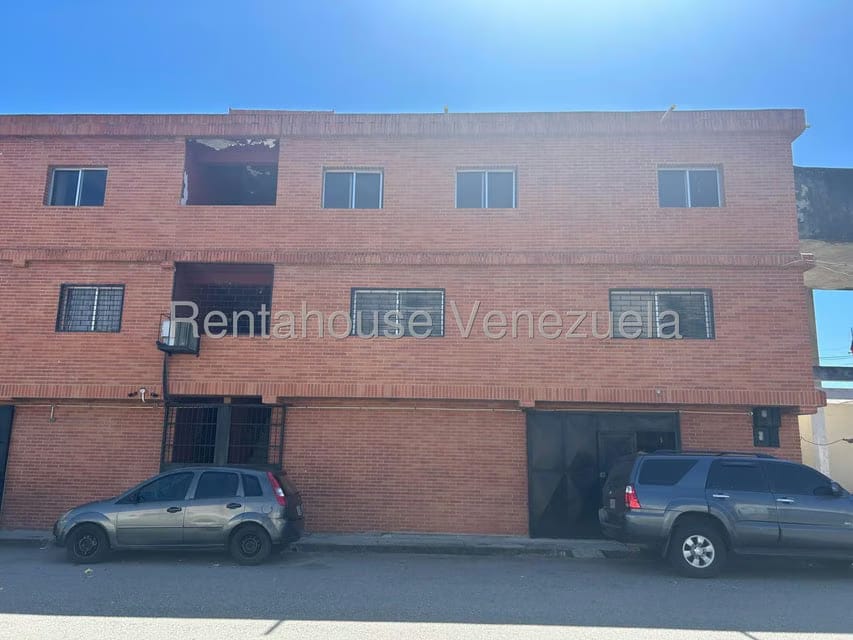 Comercial (Edificio) en Venta en Carenero, Miranda - 2