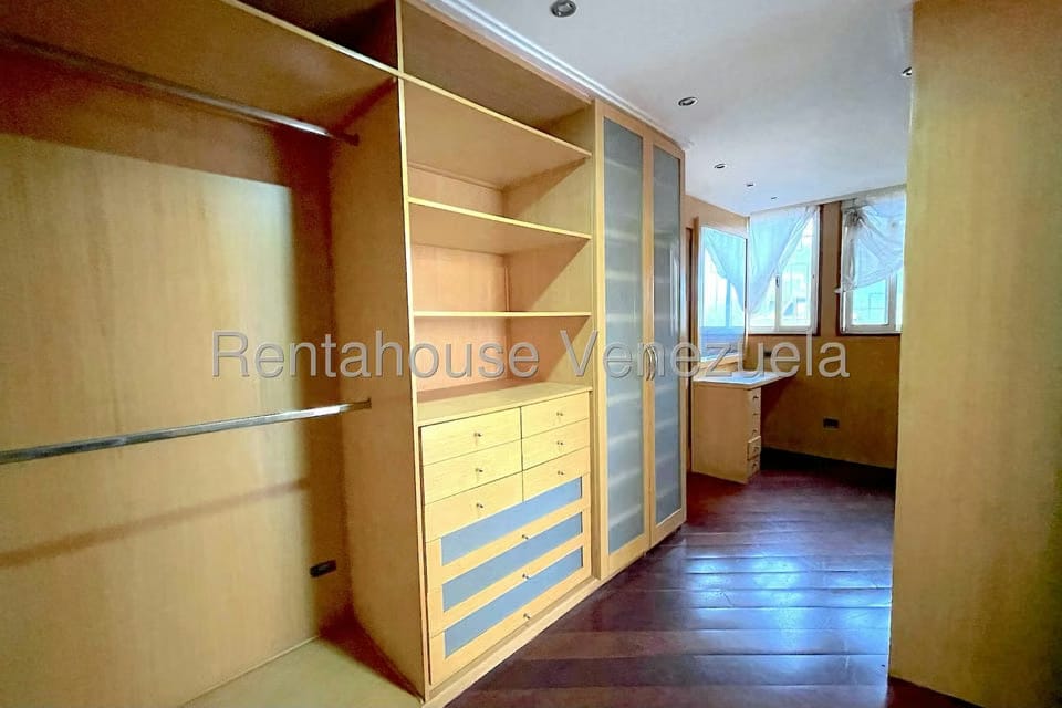 Casa (Multipes Niveles) en Venta en Las Marias, Distrito Metropolitano - 36