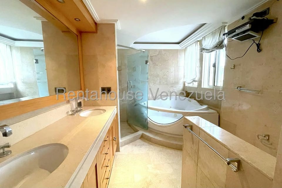 Casa (Multipes Niveles) en Venta en Las Marias, Distrito Metropolitano - 40