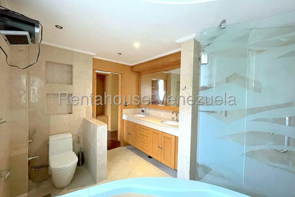 Casa (Multipes Niveles) en Venta en Las Marias, Distrito Metropolitano - 41