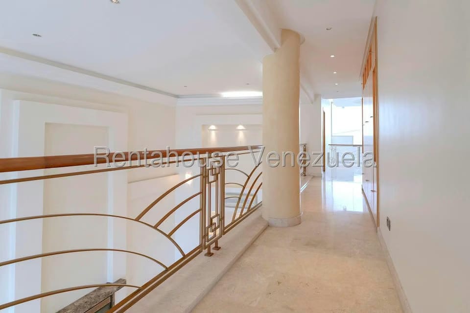 Casa (Multipes Niveles) en Venta en Las Marias, Distrito Metropolitano - 42