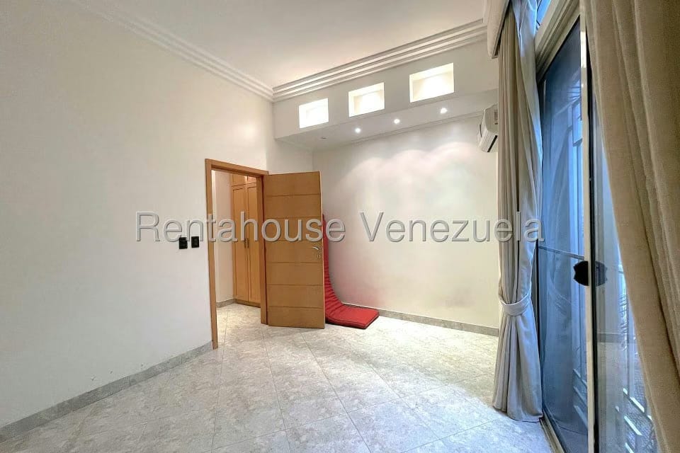 Casa (Multipes Niveles) en Venta en Las Marias, Distrito Metropolitano - 55