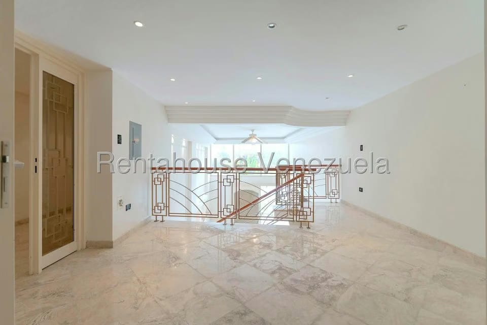 Casa (Multipes Niveles) en Venta en Las Marias, Distrito Metropolitano - 56