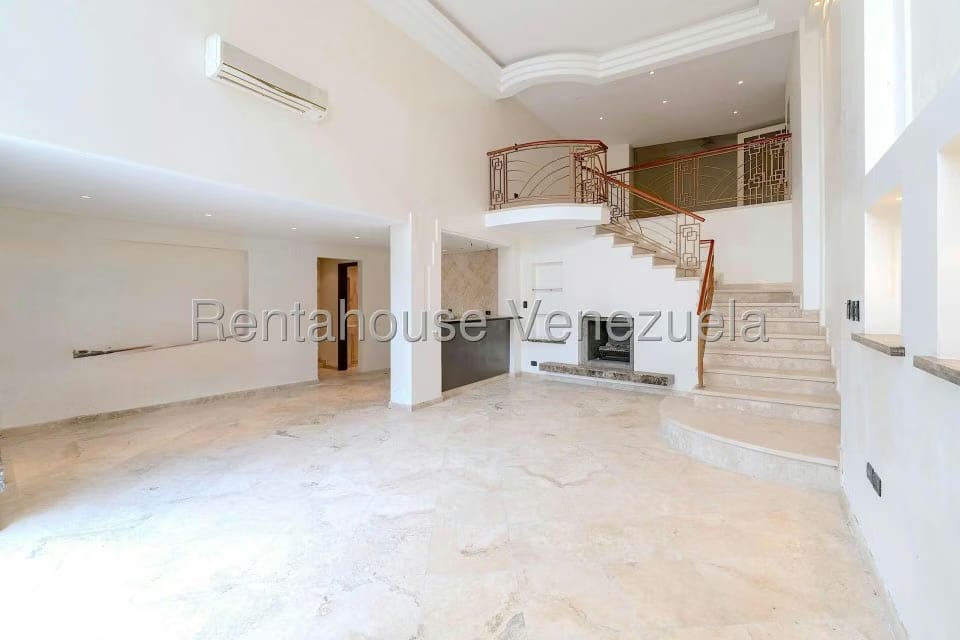 Casa (Multipes Niveles) en Venta en Las Marias, Distrito Metropolitano - 61