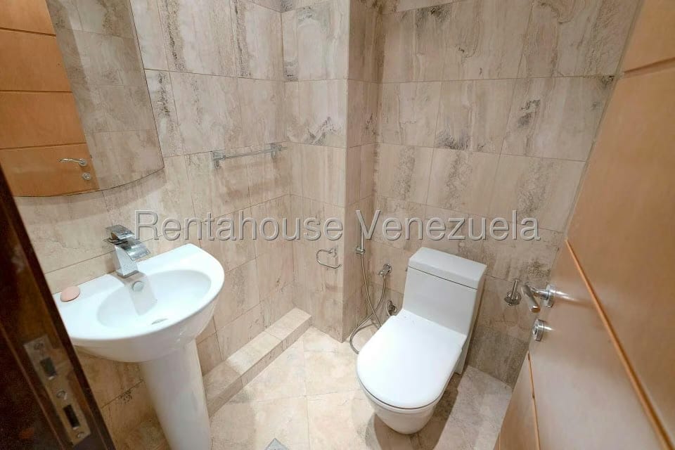 Casa (Multipes Niveles) en Venta en Las Marias, Distrito Metropolitano - 64