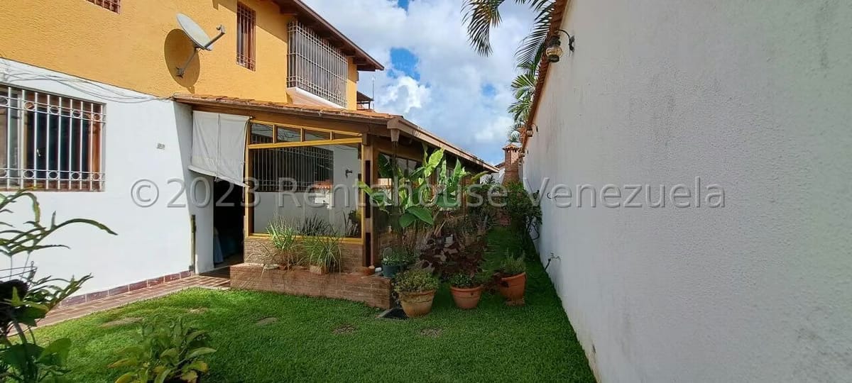 Casa (1 Nivel) en Venta en Los Samanes, Distrito Metropolitano - 31