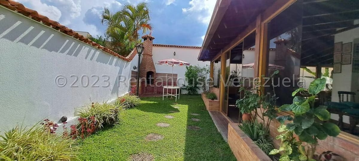 Casa (1 Nivel) en Venta en Los Samanes, Distrito Metropolitano - 5