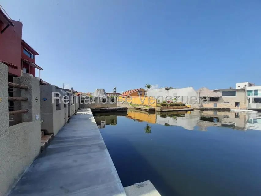 Townhouse (Multiples Niveles) en Venta en Puerto Encantado, Miranda - 37