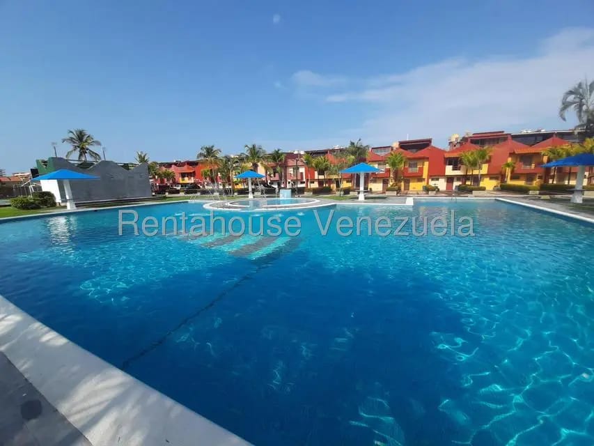 Townhouse (Multiples Niveles) en Venta en Puerto Encantado, Miranda - 46