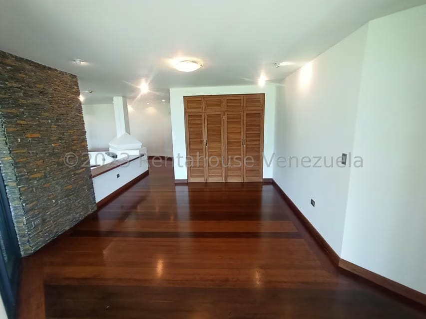 Casa (Duplex) en Venta en Alto Hatillo, Distrito Metropolitano - 11