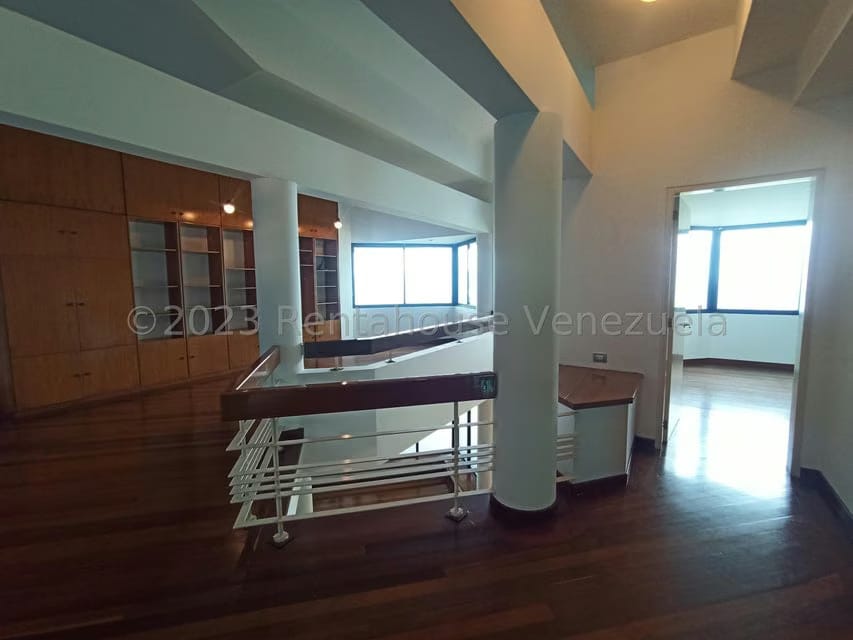 Casa (Duplex) en Venta en Alto Hatillo, Distrito Metropolitano - 19