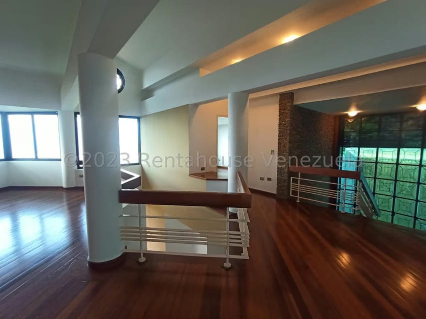 Casa (Duplex) en Venta en Alto Hatillo, Distrito Metropolitano - 21