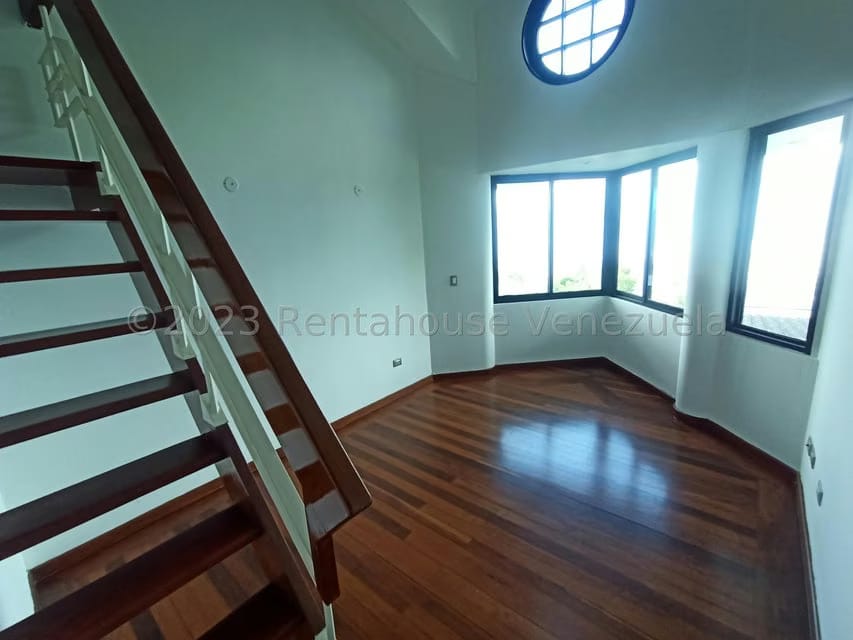 Casa (Duplex) en Venta en Alto Hatillo, Distrito Metropolitano - 29
