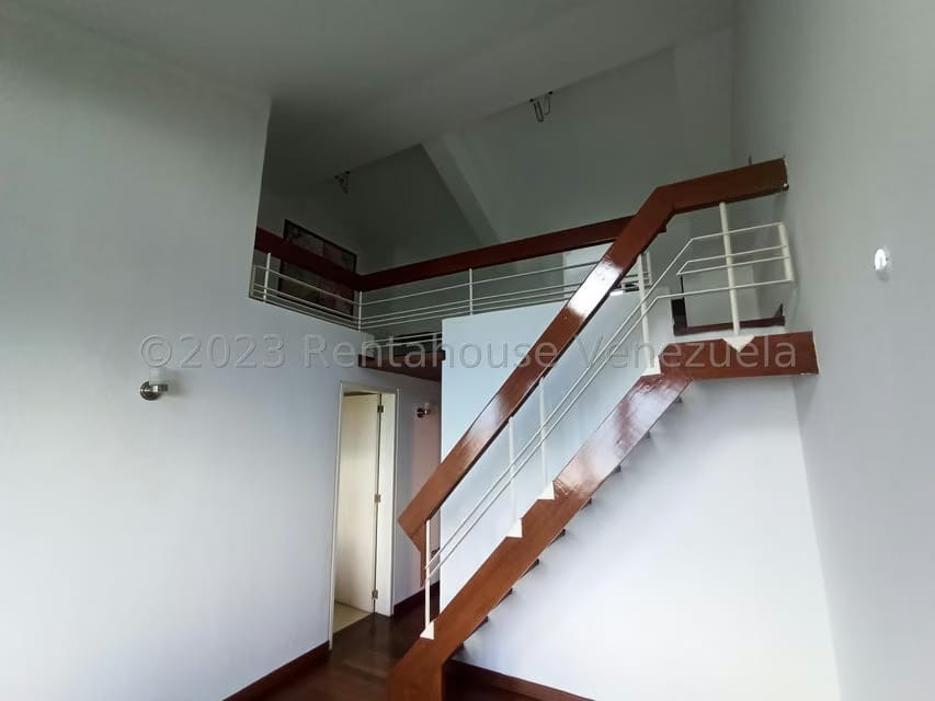 Casa (Duplex) en Venta en Alto Hatillo, Distrito Metropolitano - 30