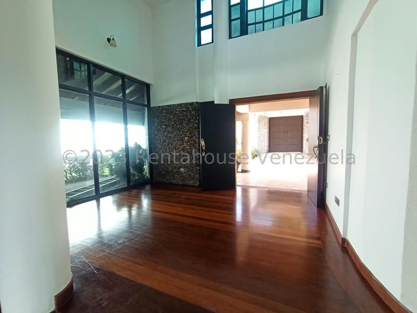 Casa (Duplex) en Venta en Alto Hatillo, Distrito Metropolitano - 5